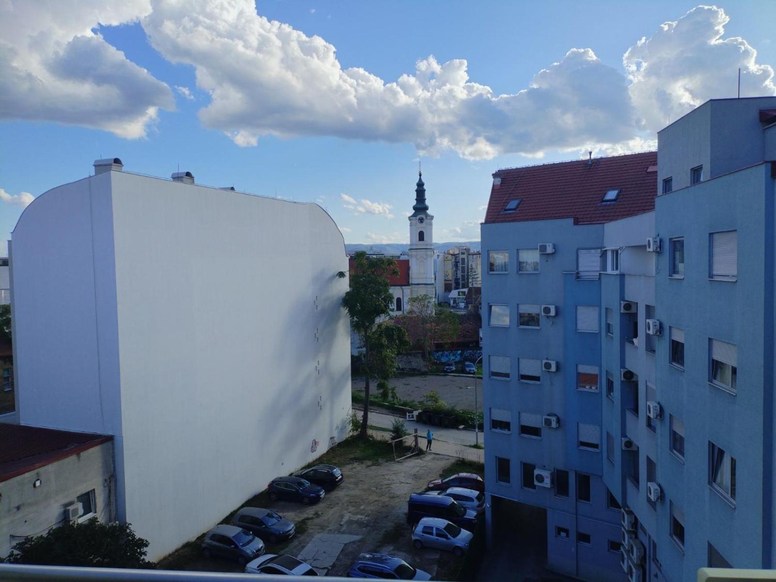Apartment Centrum - Free Private Parking Novi Sad Exteriör bild