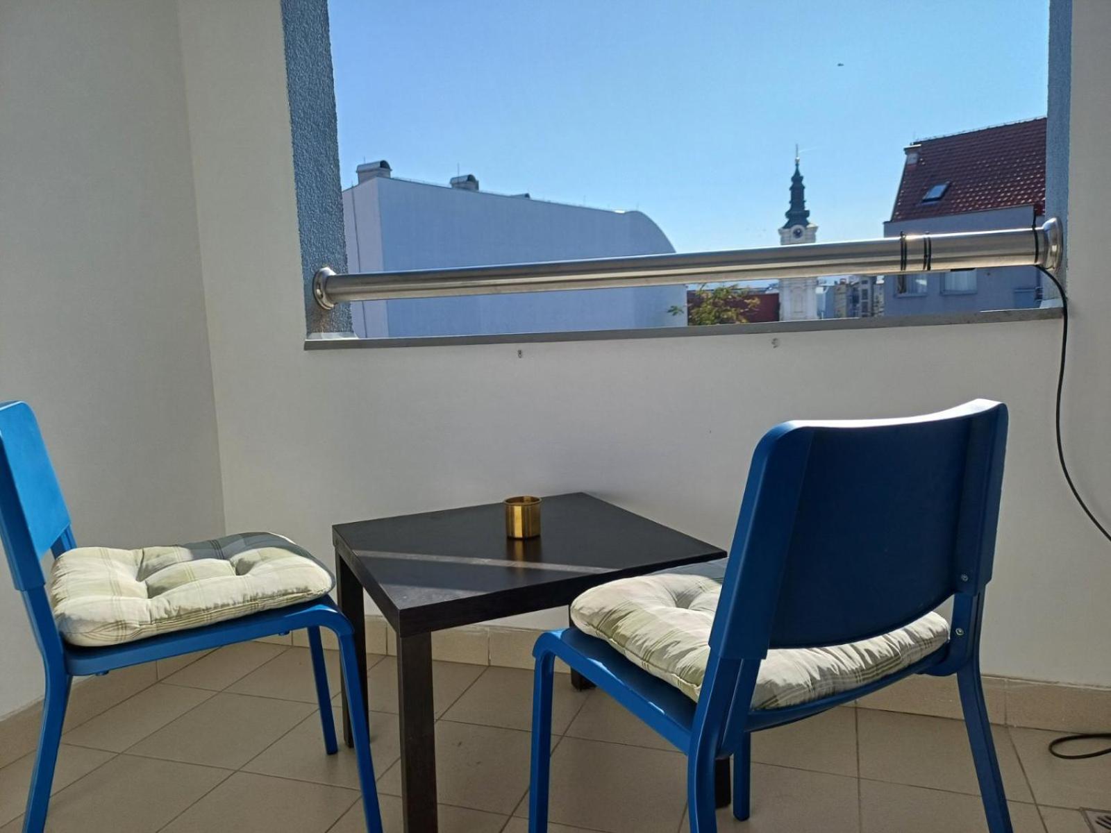 Apartment Centrum - Free Private Parking Novi Sad Exteriör bild