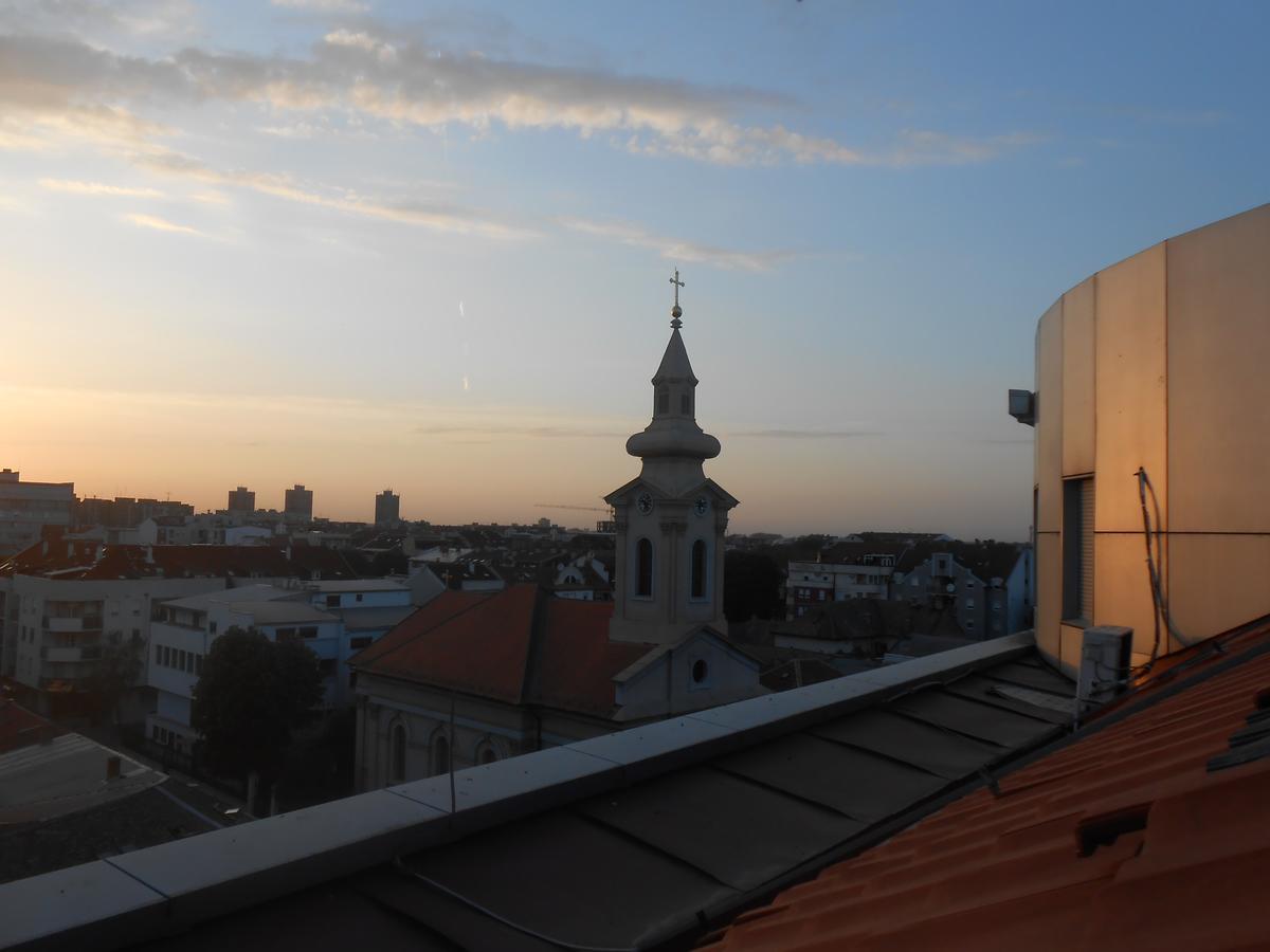 Apartment Centrum - Free Private Parking Novi Sad Exteriör bild